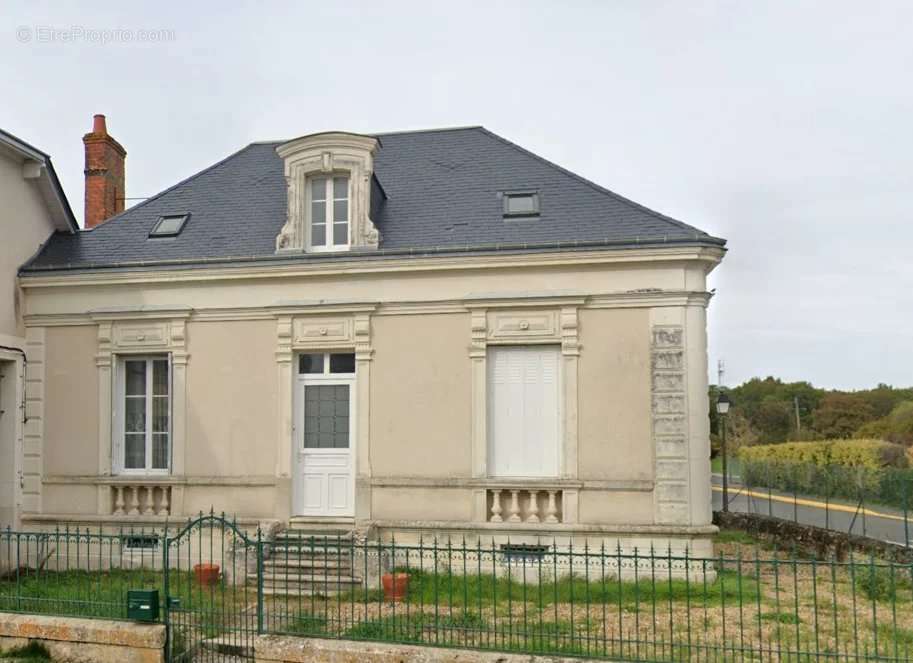 Maison à CLERE-LES-PINS