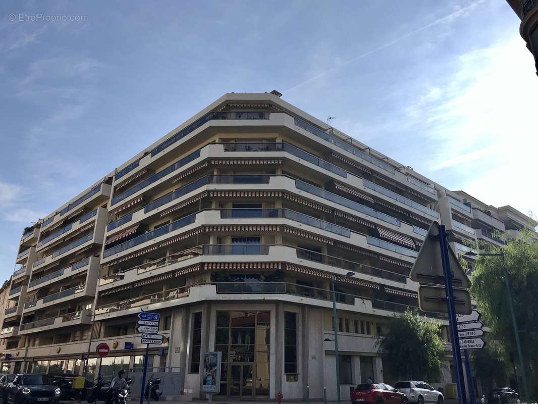 Immeuble - Appartement à MENTON