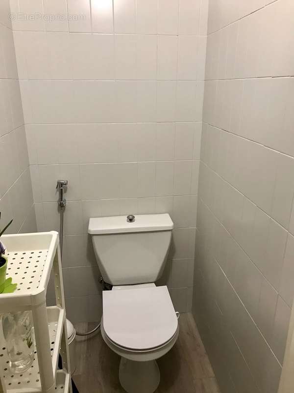 WC séparée - Appartement à MENTON