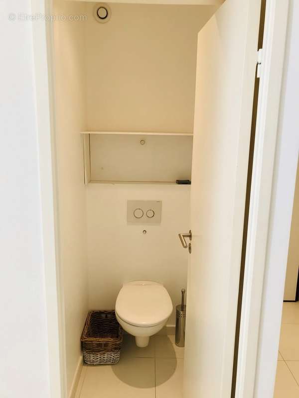 WC séparée - Appartement à MENTON