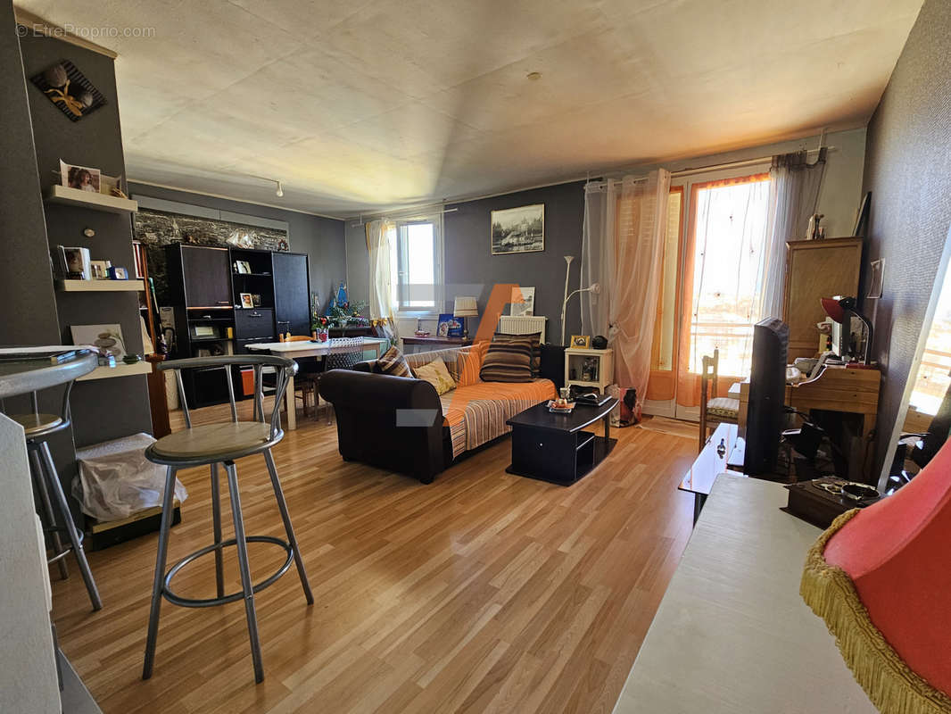 Appartement à SAINT-ETIENNE