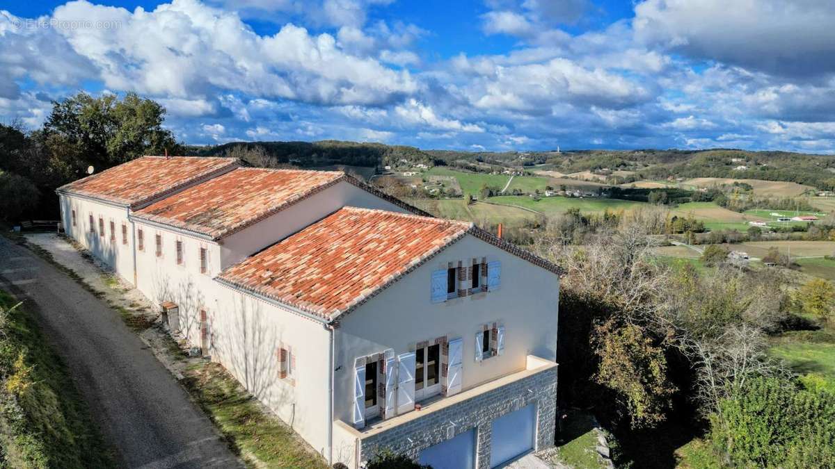 Maison à LAUZERTE