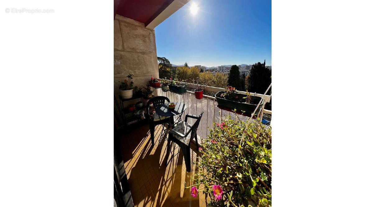 Appartement à MARSEILLE-13E