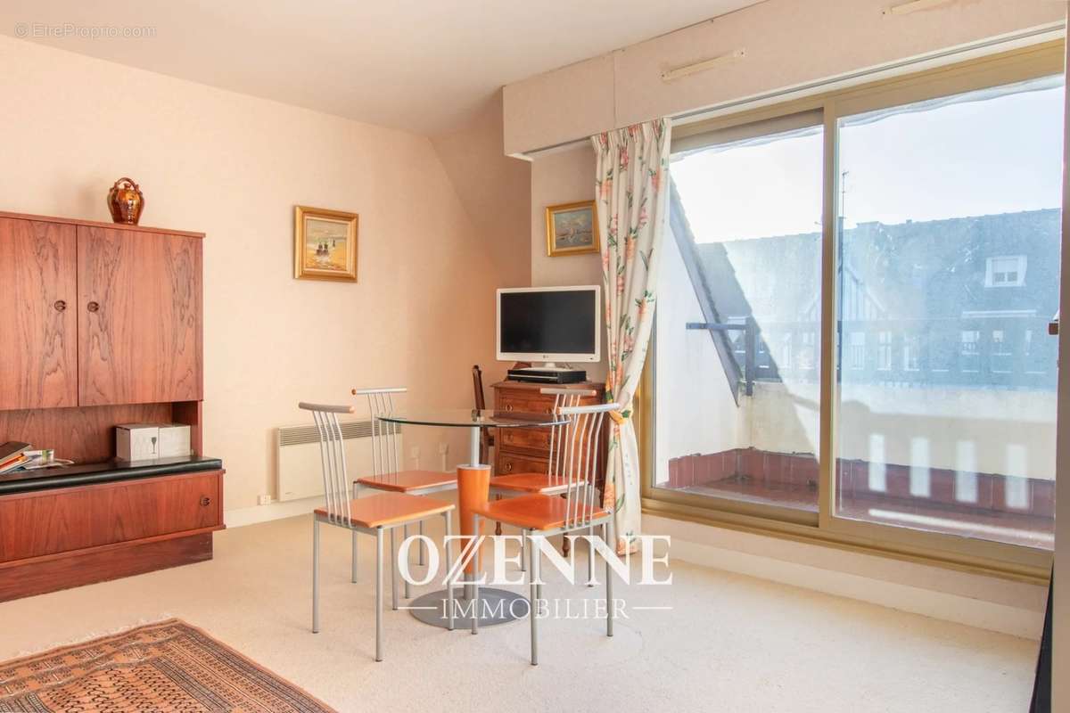 Appartement à BENERVILLE-SUR-MER