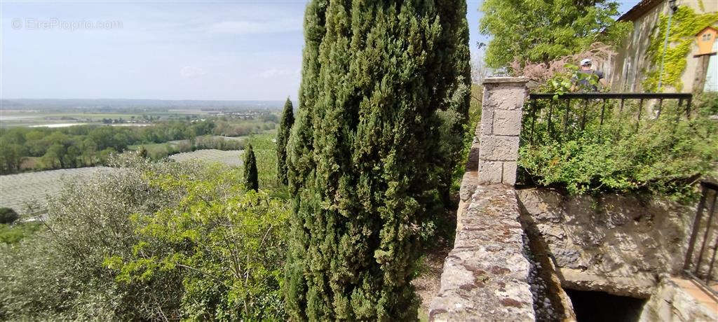 Maison à CLERMONT-DESSOUS