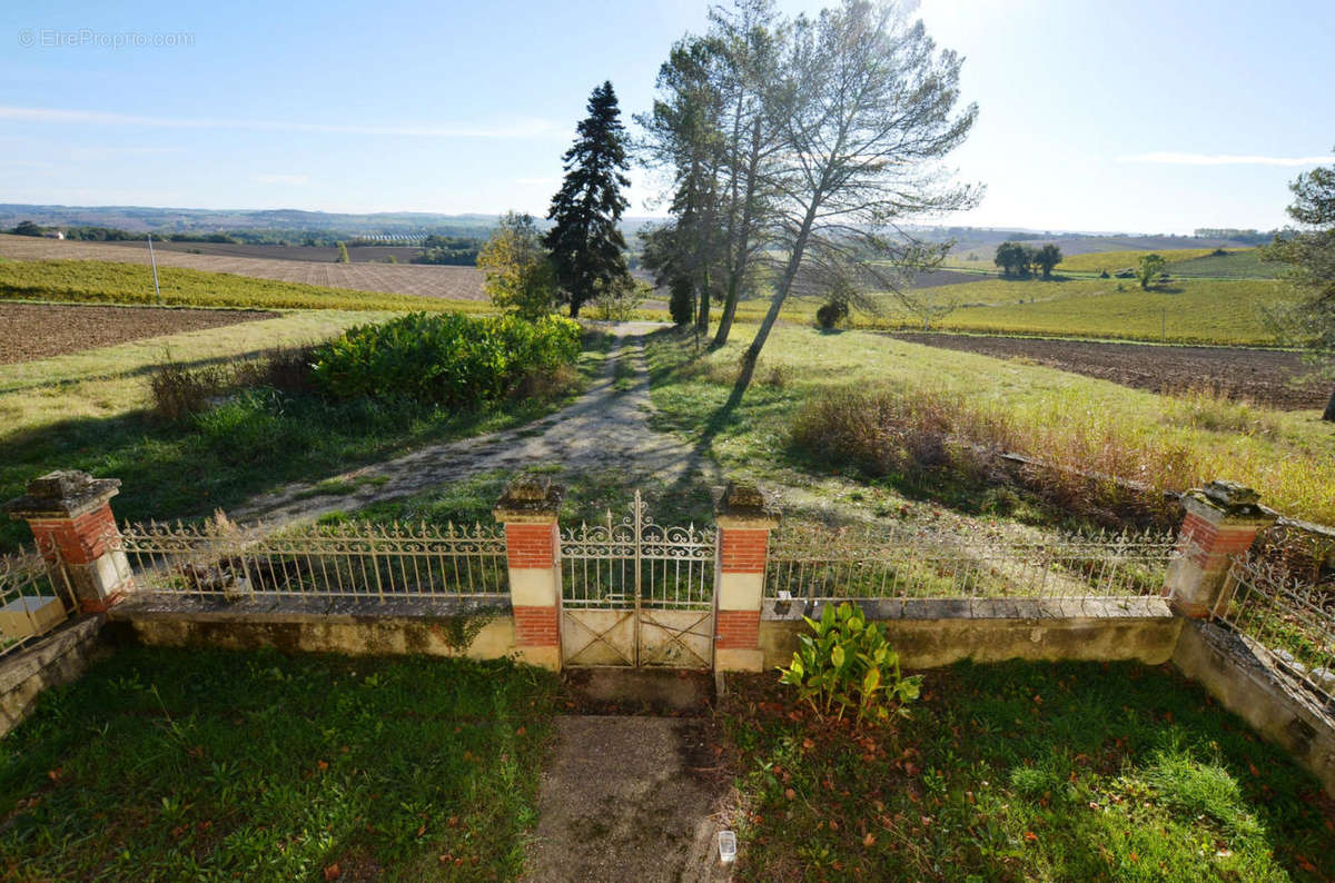 Allee-Drive - Maison à VALENCE-SUR-BAISE