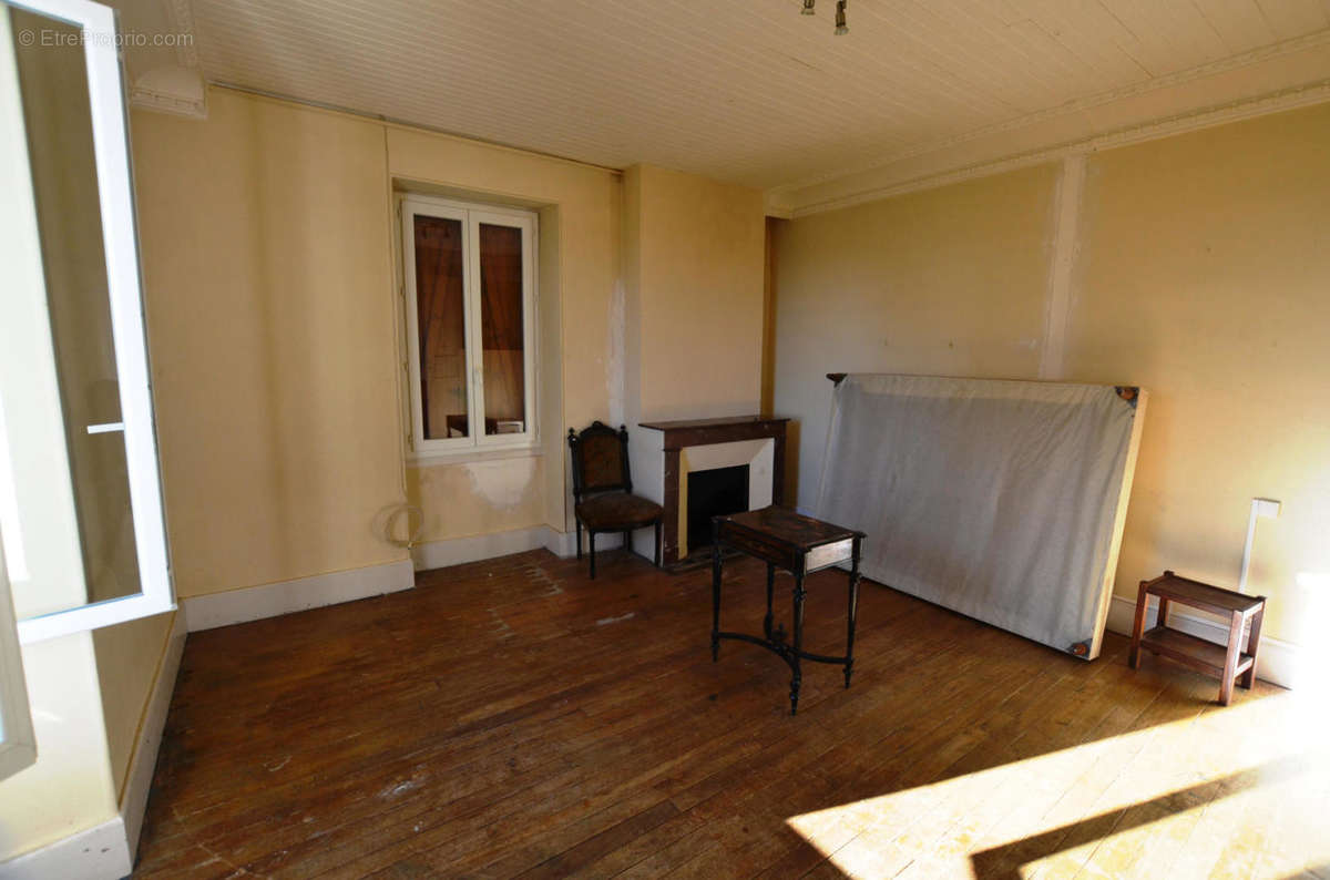 Chambre-Bedroom 2-1 - Maison à VALENCE-SUR-BAISE