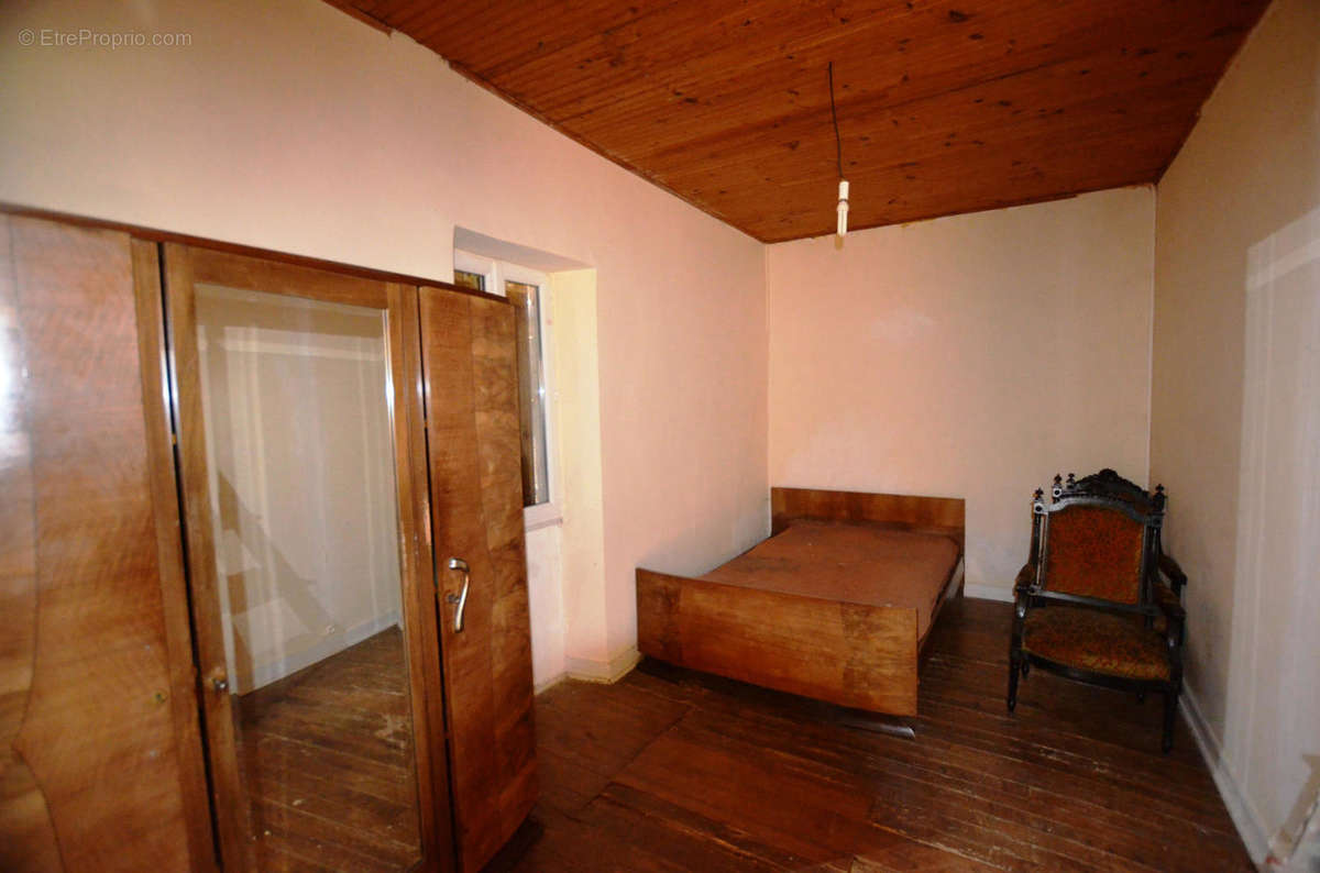 Chambre-Bedroom 3 - Maison à VALENCE-SUR-BAISE