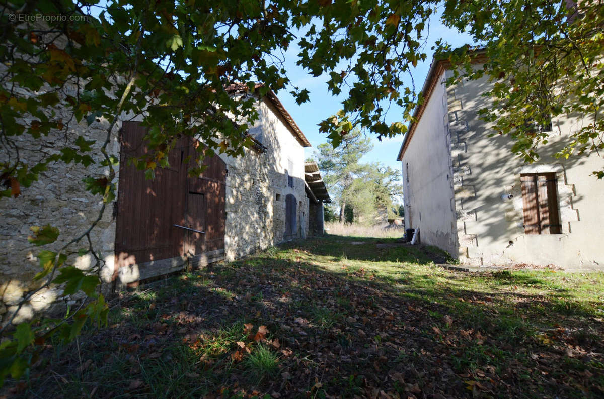 Dependances-Outbuildings - Maison à VALENCE-SUR-BAISE