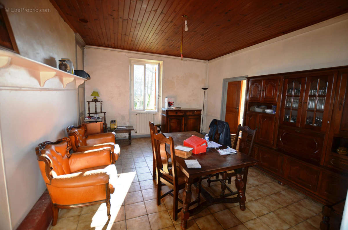 Salle a manger-Dining room 1 - Maison à VALENCE-SUR-BAISE