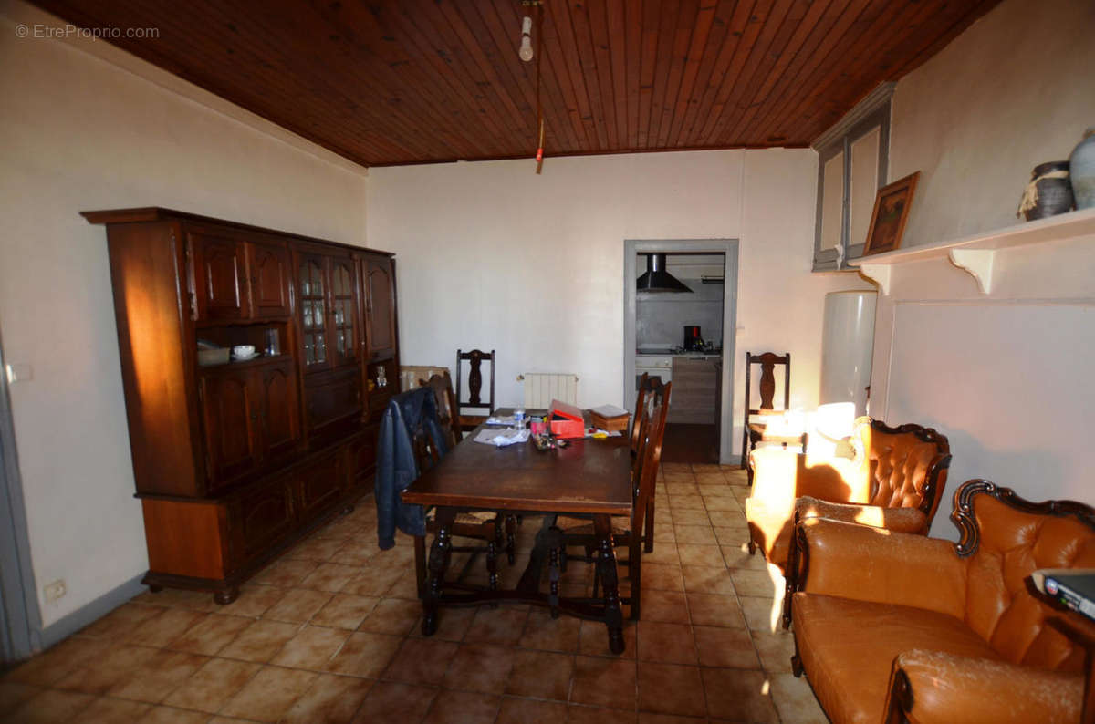 Salle a manger-Dining room 2 - Maison à VALENCE-SUR-BAISE