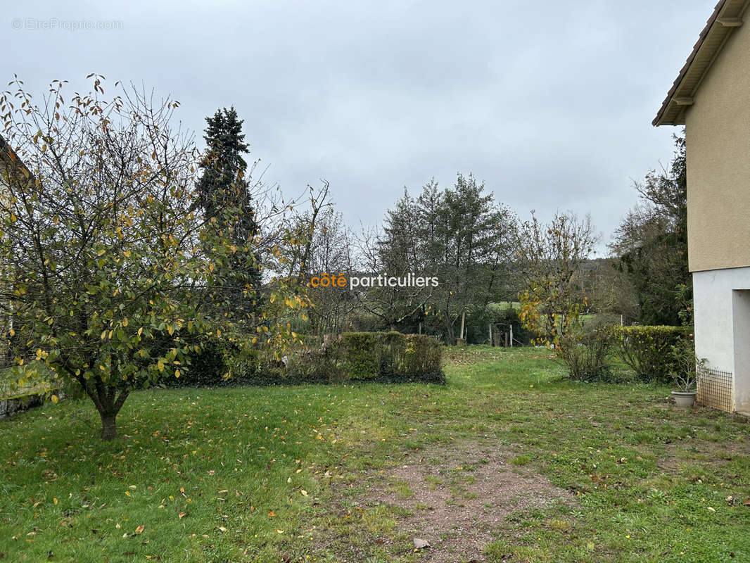 Maison à SAINT-AMAND-MONTROND