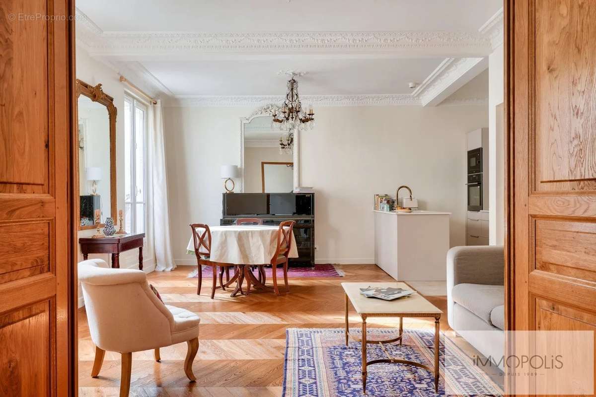 Appartement à PARIS-9E