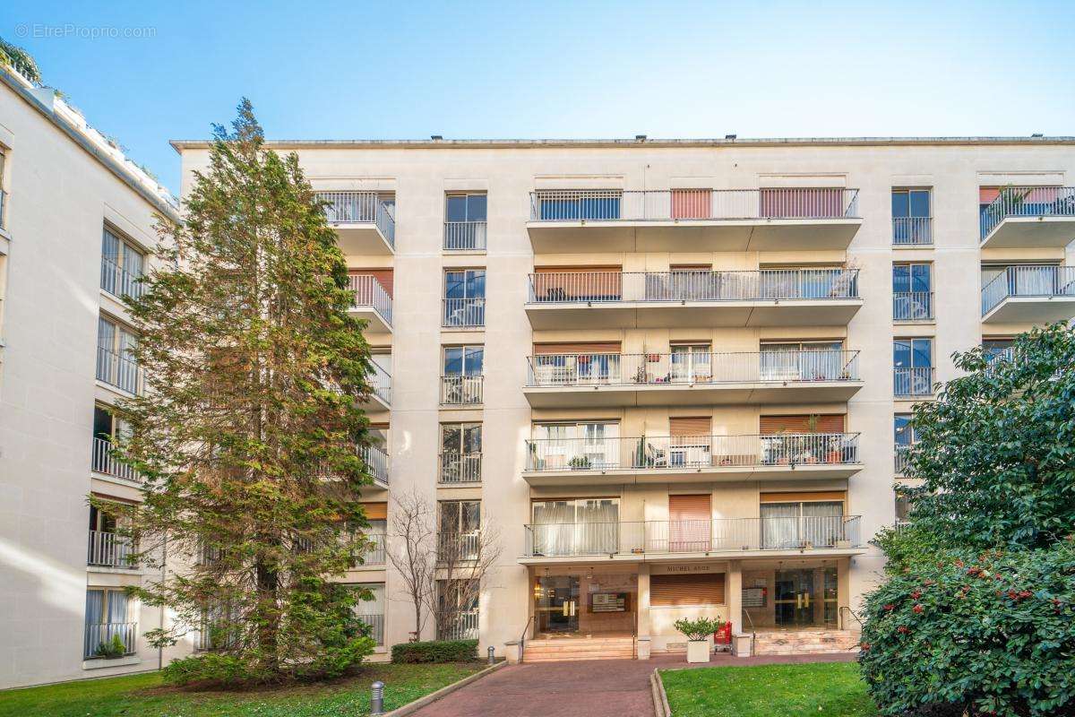 Appartement à VERSAILLES