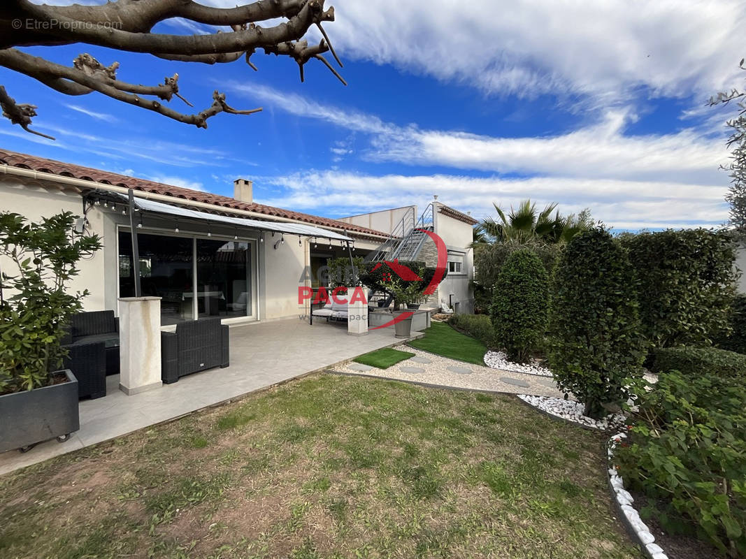 Maison à PUGET-SUR-ARGENS