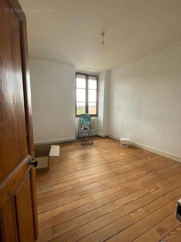 Appartement à MONTFORT-LE-GESNOIS