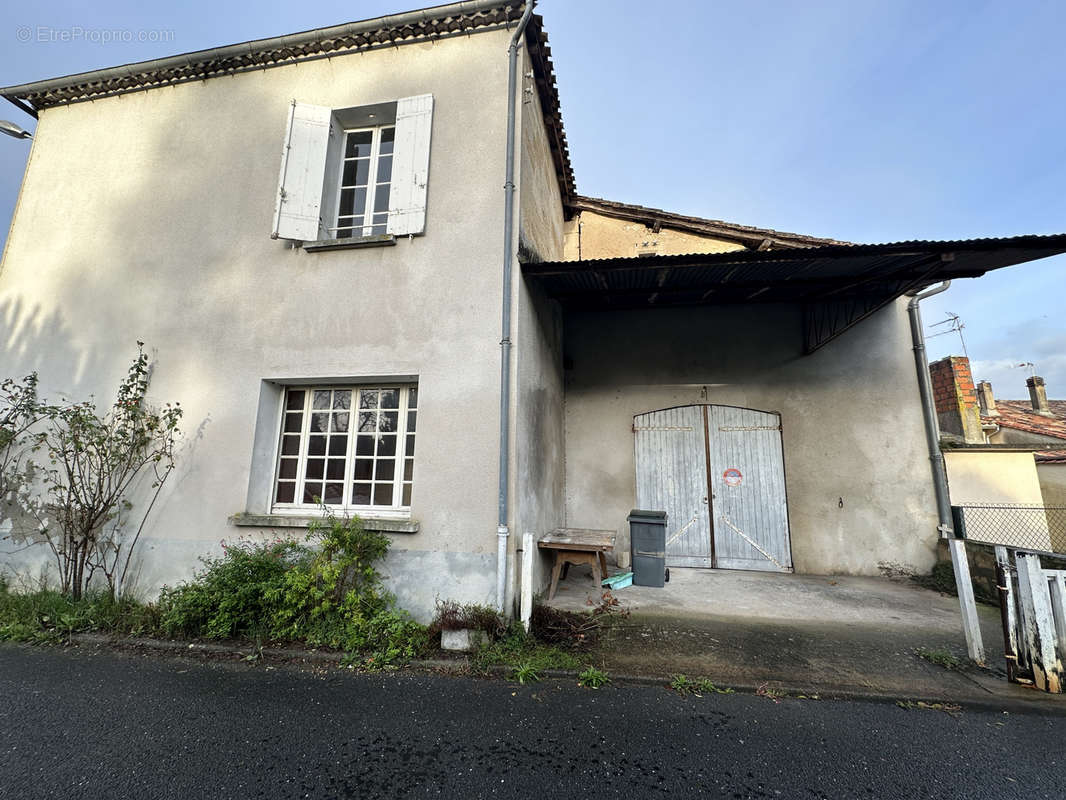 Maison à BRANNE