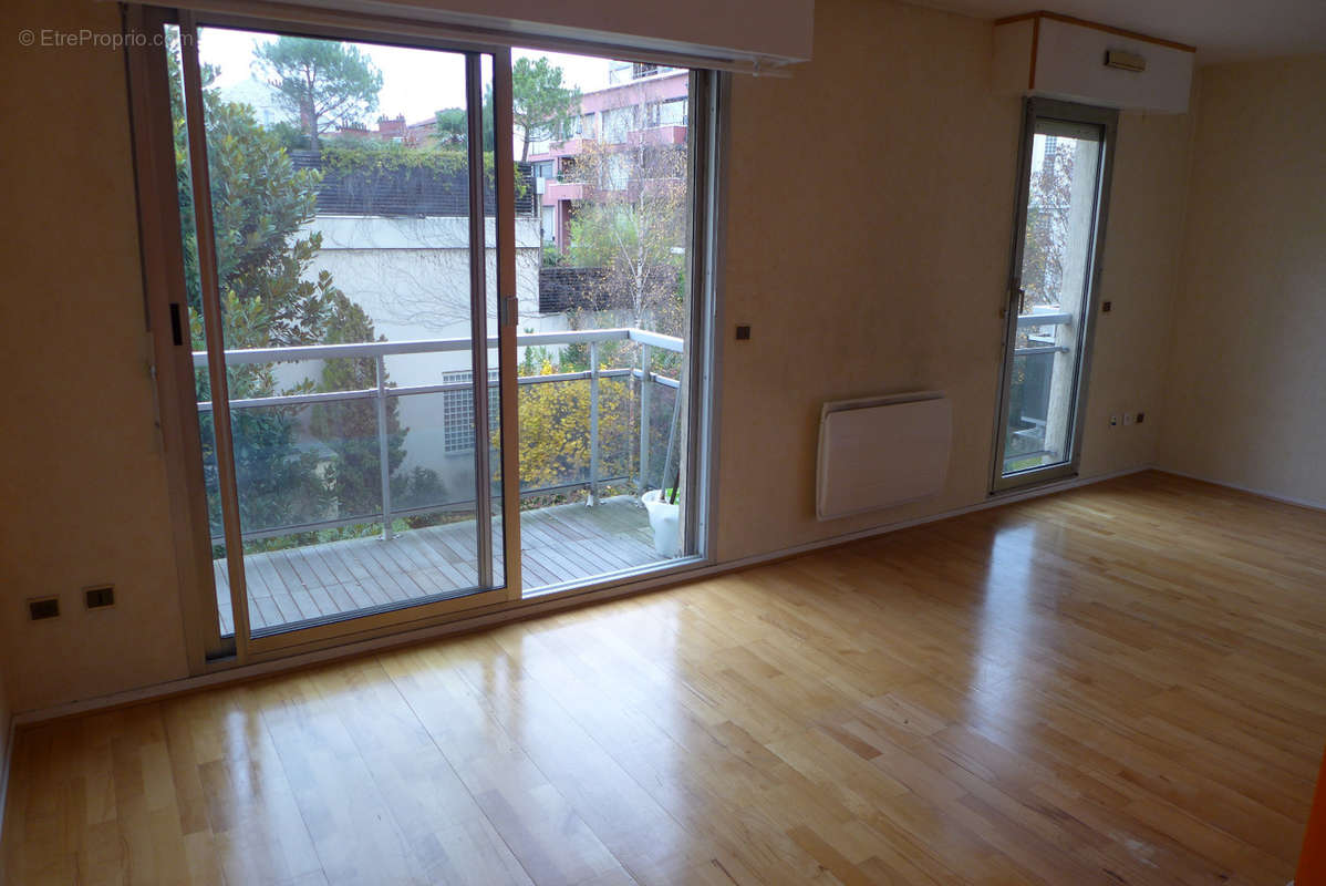 Appartement à MONTROUGE