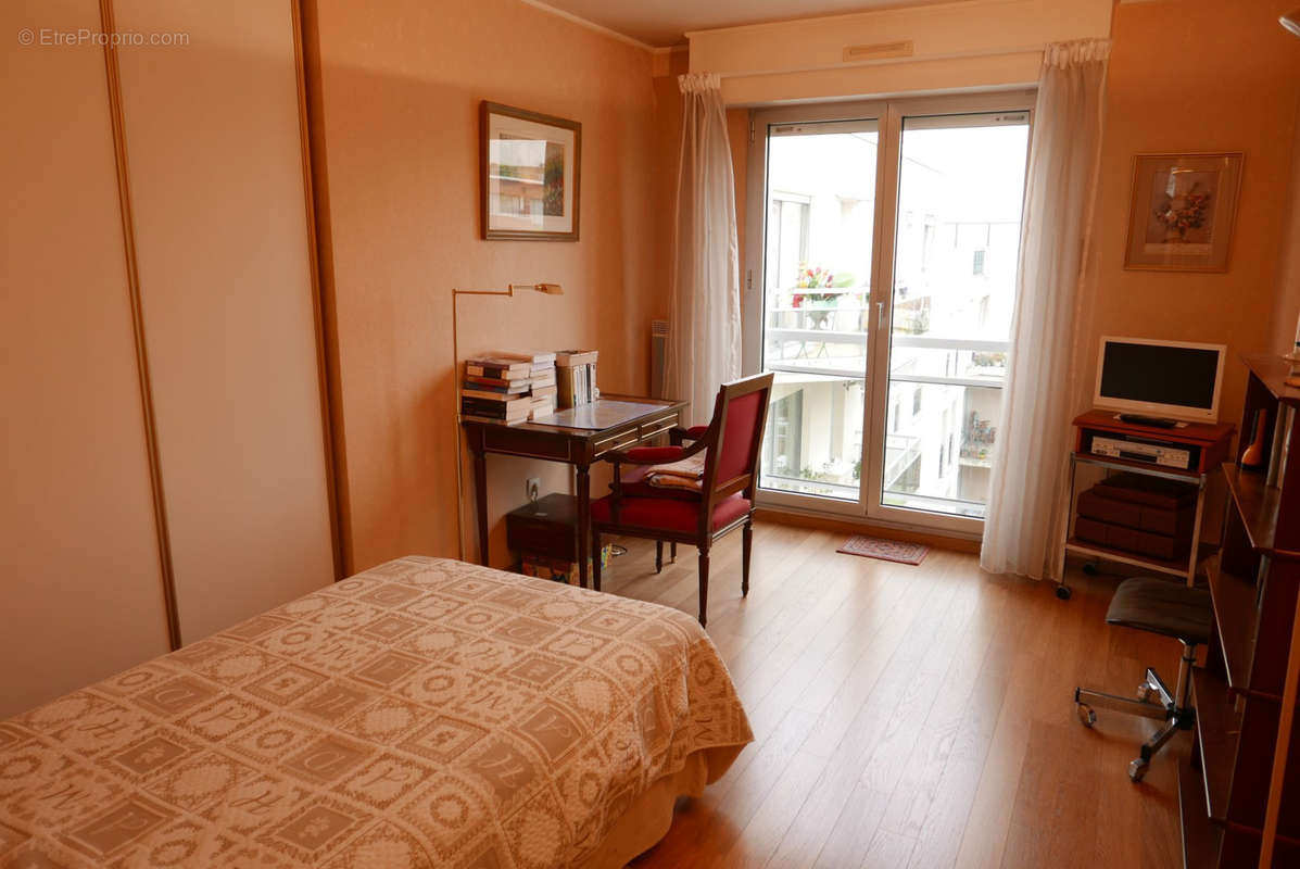 Appartement à MONTROUGE