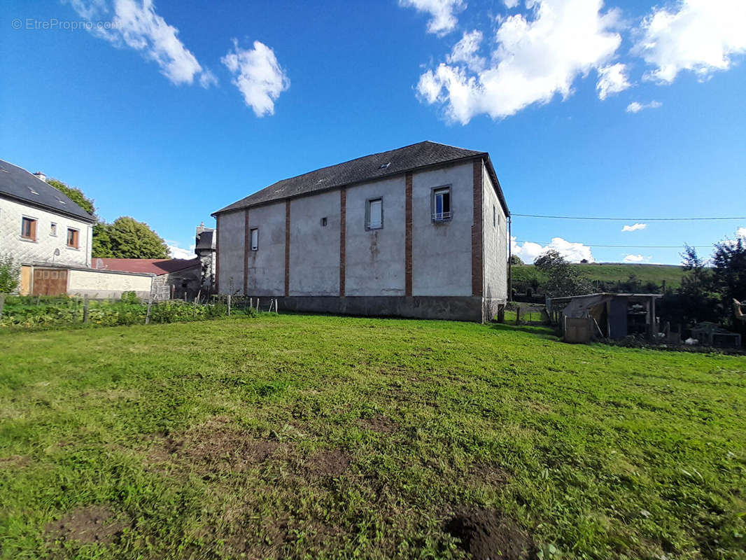 Appartement à BESSE-ET-SAINT-ANASTAISE