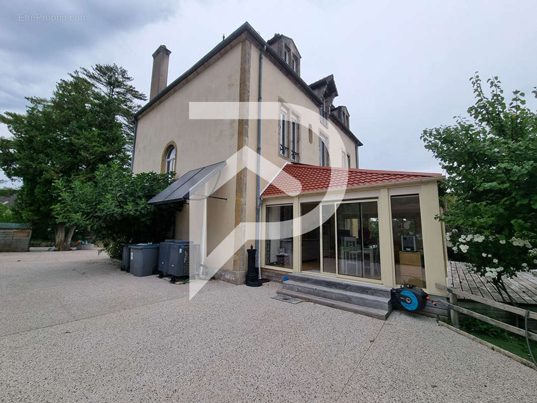 Maison à AUTUN