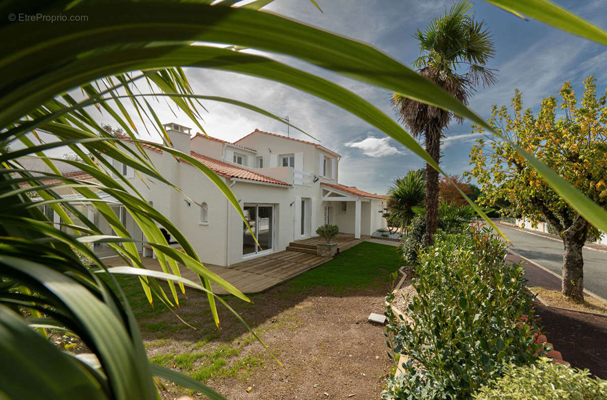 Maison à VAUX-SUR-MER