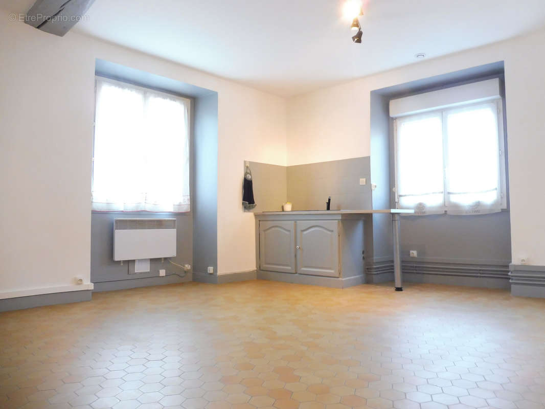 Appartement à AUNEAU