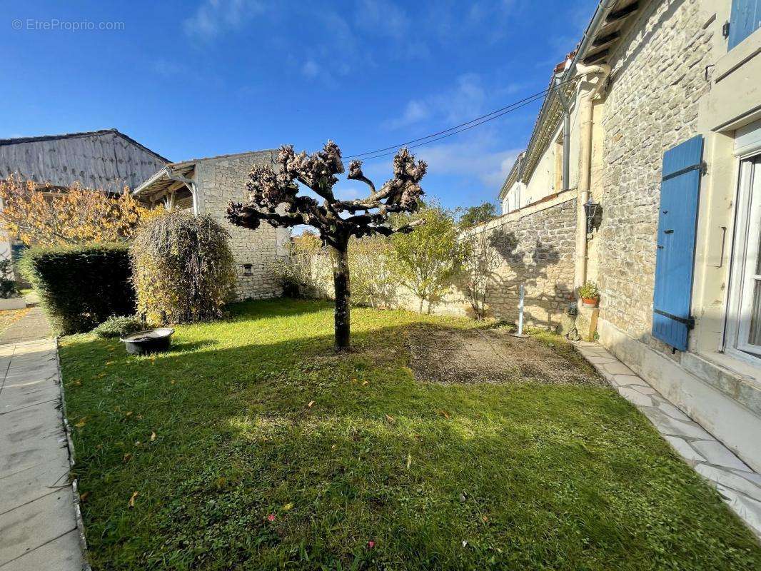 Maison à CHERBONNIERES