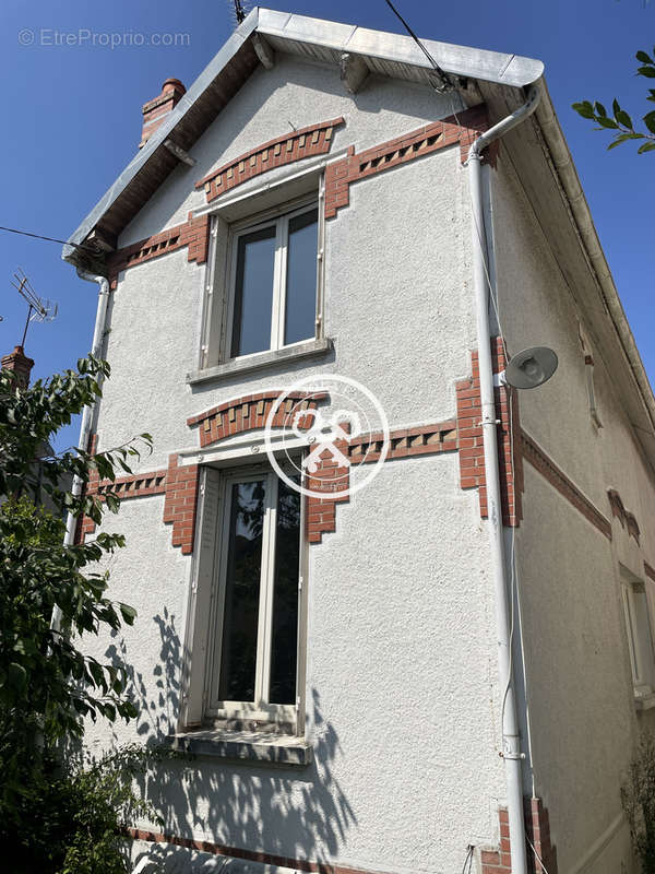 Maison à SAINTE-SAVINE