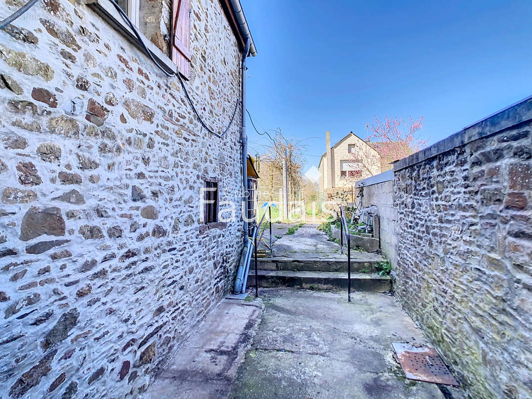 Maison à TORIGNI-SUR-VIRE