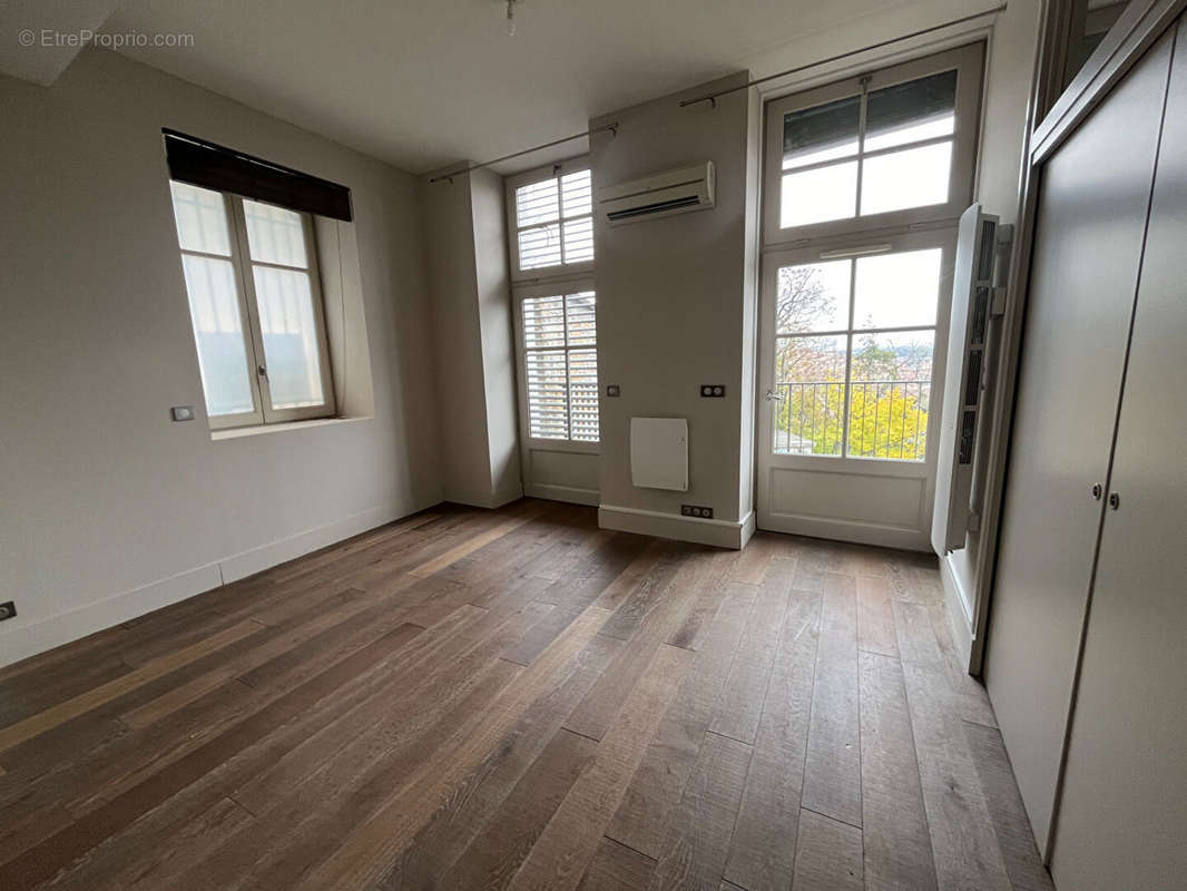 Appartement à LYON-5E