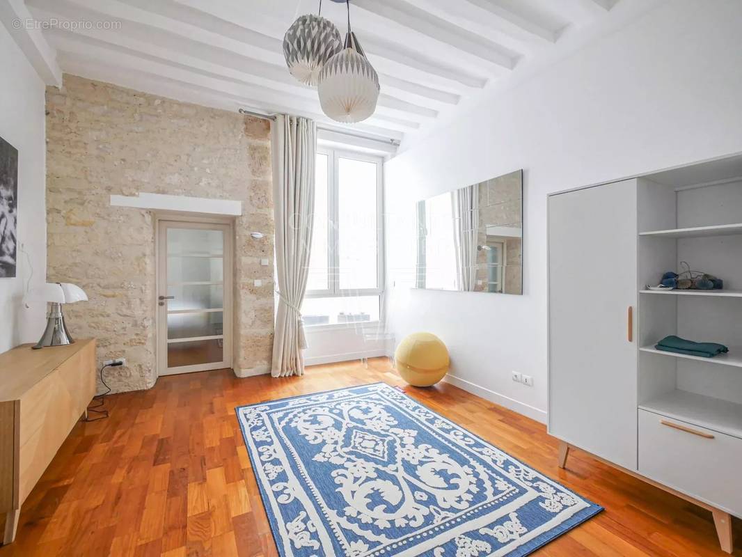 Appartement à PARIS-6E