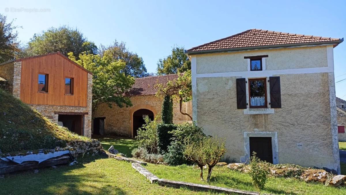 Maison à GOURDON