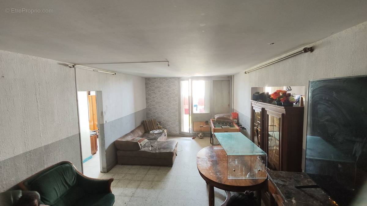 SEJOUR - Appartement à NIMES