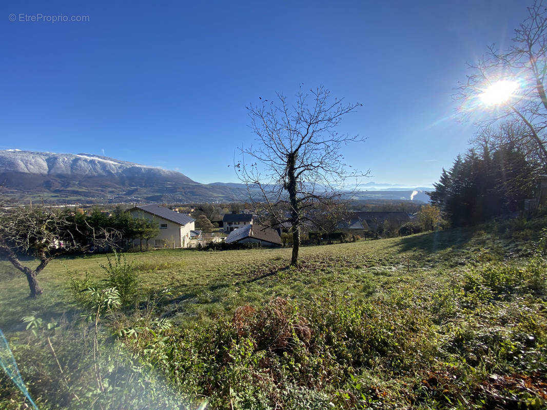 Terrain à LEAZ