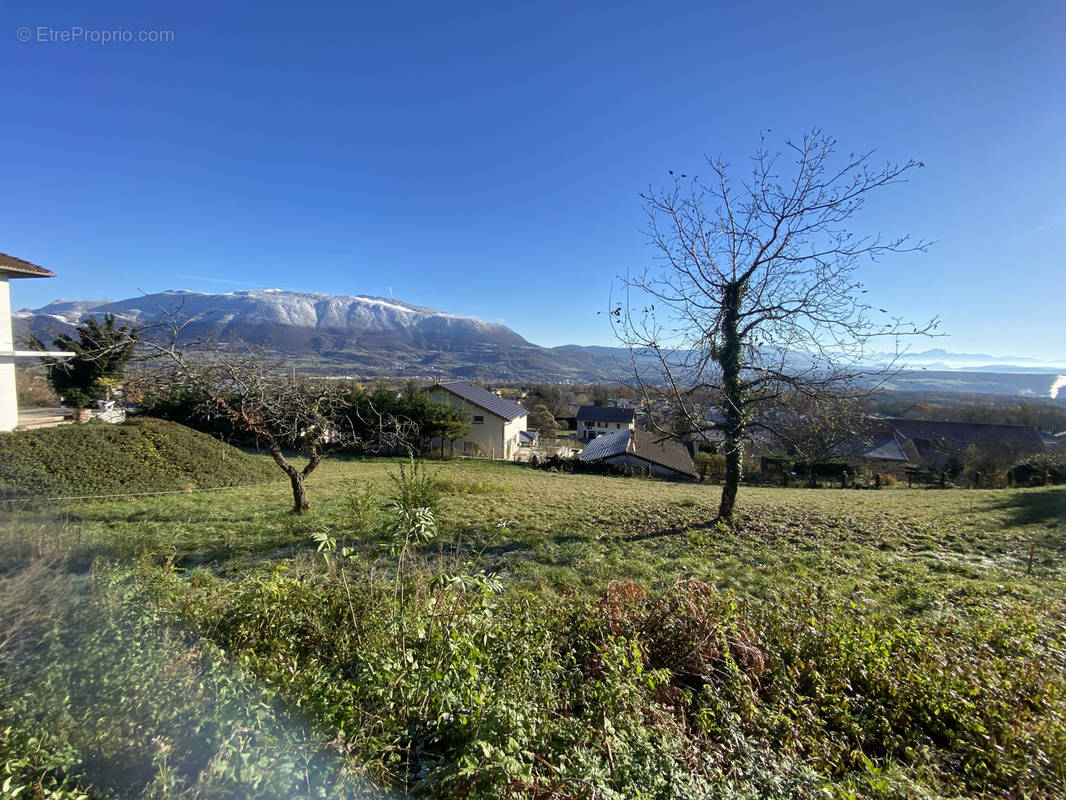 Terrain à LEAZ