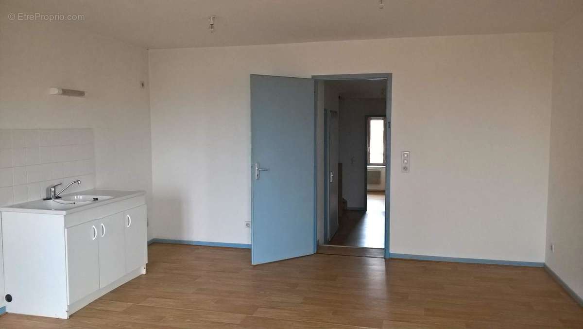 Appartement à FONTAINE-LES-LUXEUIL