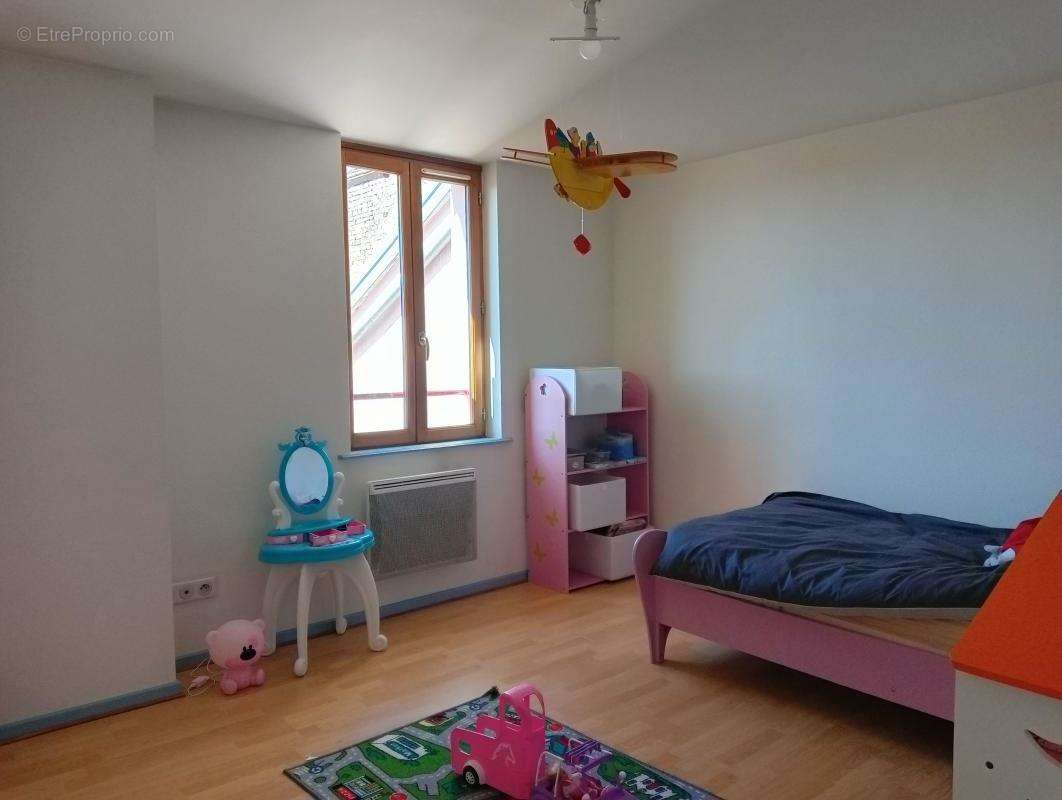 Appartement à FONTAINE-LES-LUXEUIL