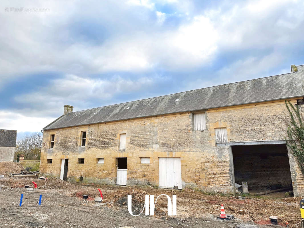 Maison à PUTOT-EN-BESSIN