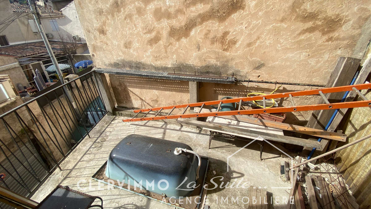 Appartement à MARSEILLE-11E