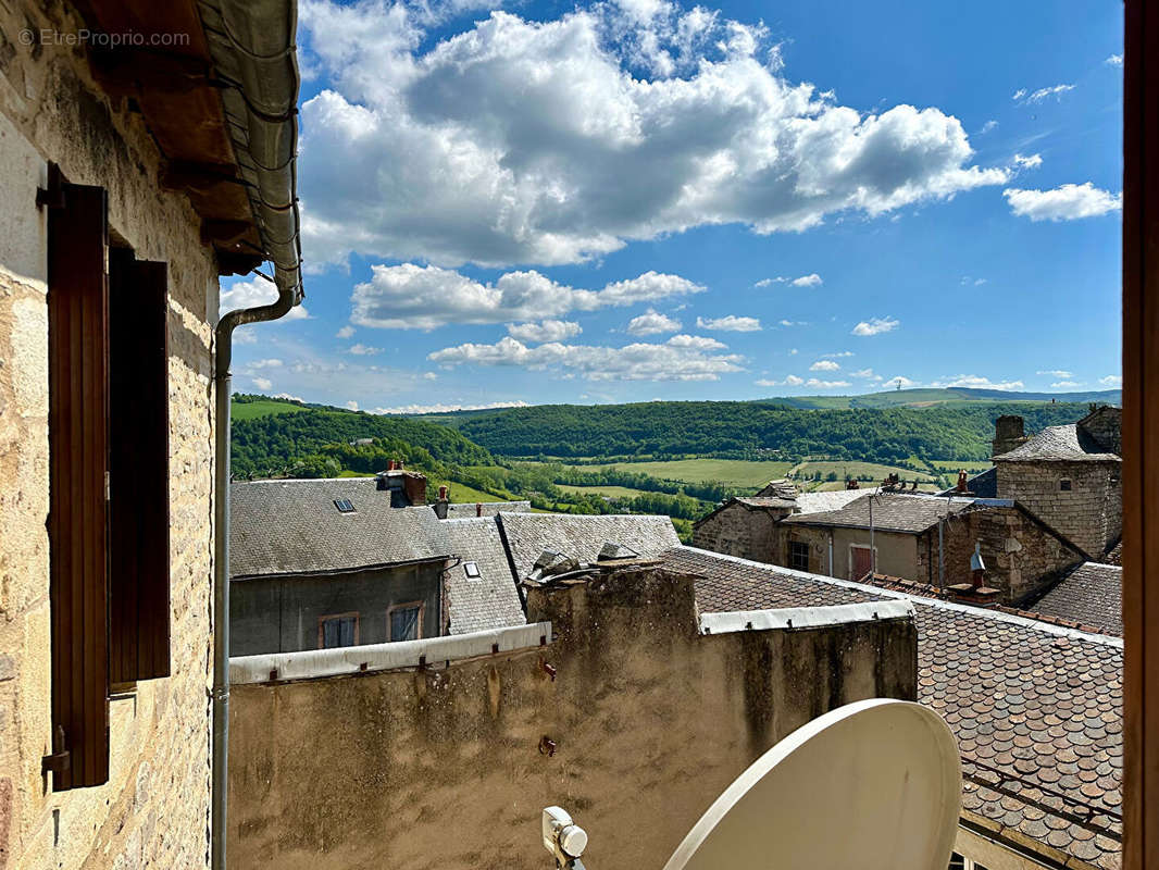 Maison à SEVERAC-LE-CHATEAU