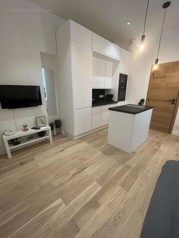 Appartement à CHARENTON-LE-PONT