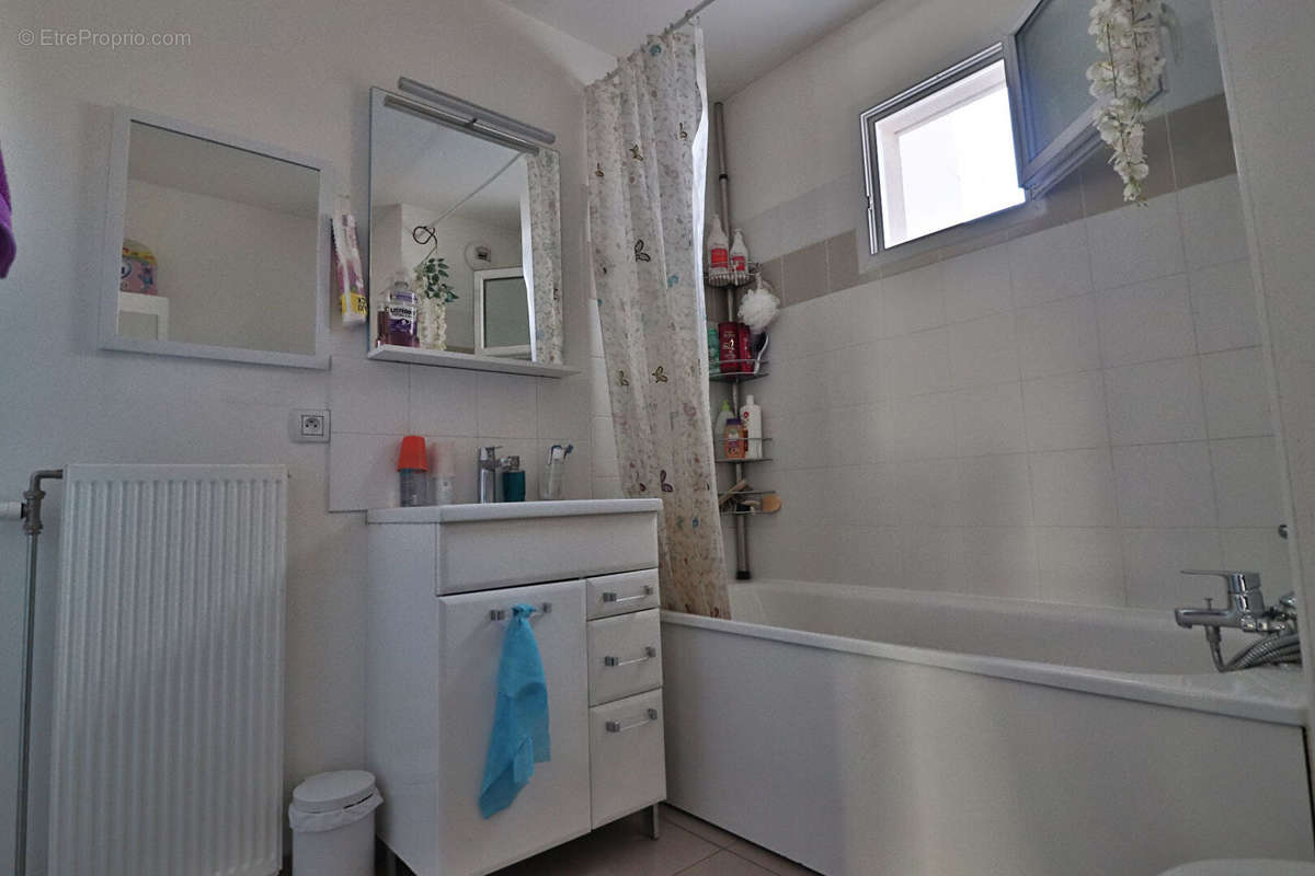 Appartement à MARSEILLE-15E