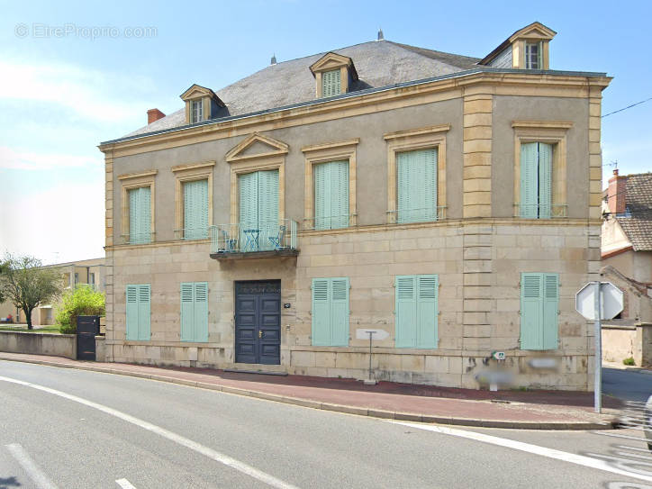 Maison à SAINT-POURCAIN-SUR-SIOULE