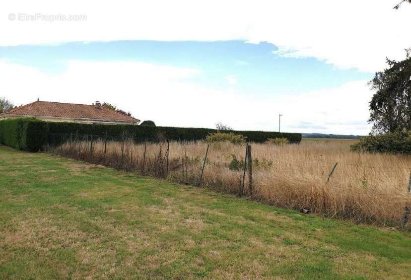 Terrain à PERTHES-LES-BRIENNE