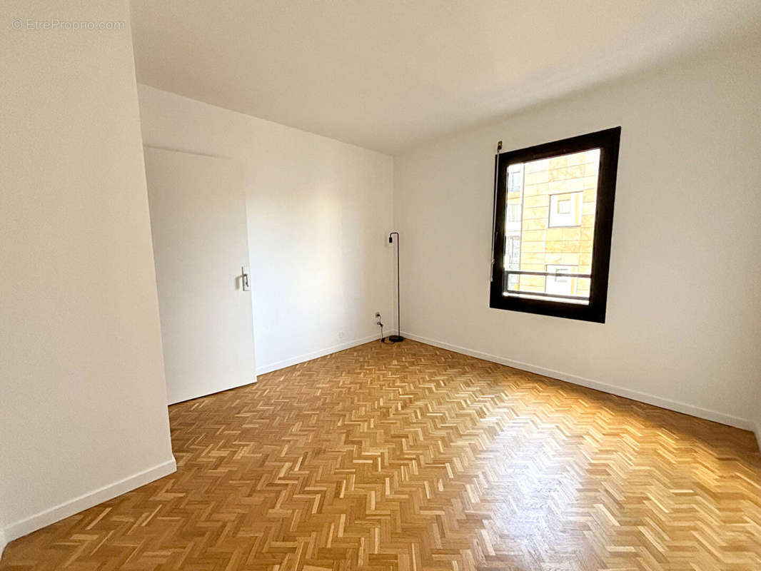 Appartement à PARIS-12E