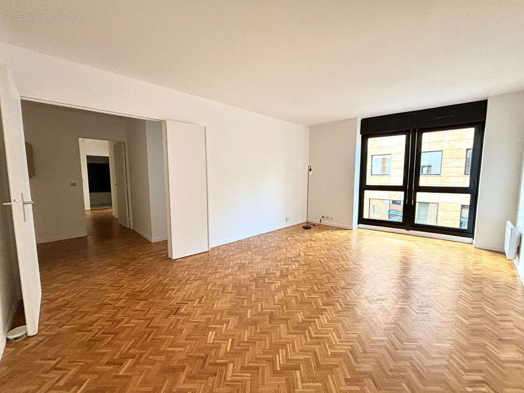 Appartement à PARIS-20E