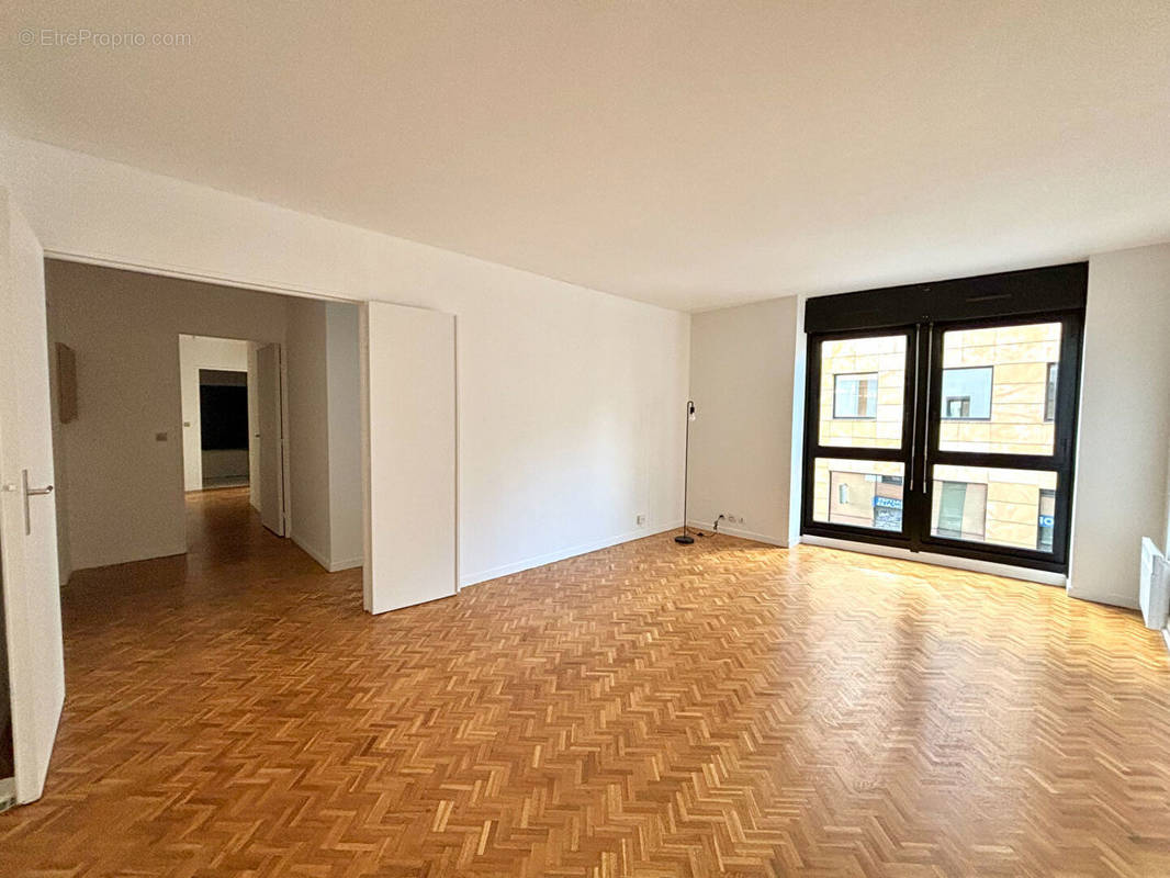 Appartement à PARIS-20E