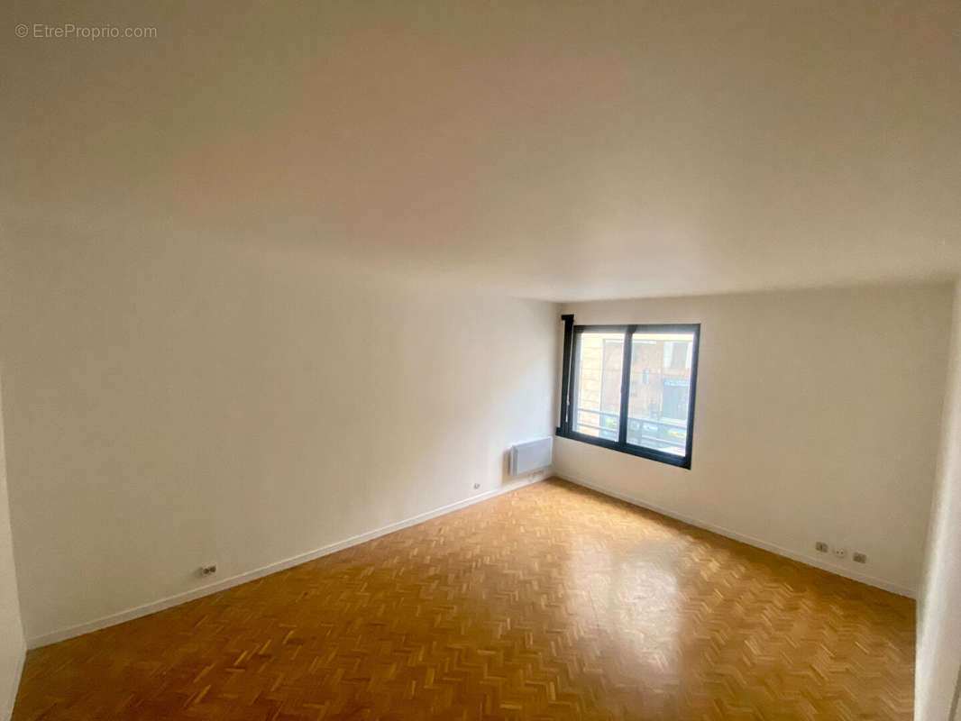 Appartement à PARIS-20E