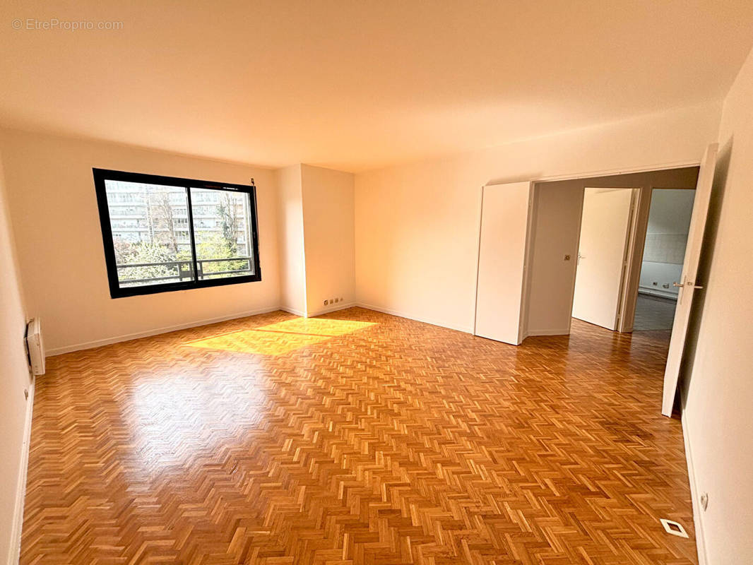 Appartement à PARIS-20E